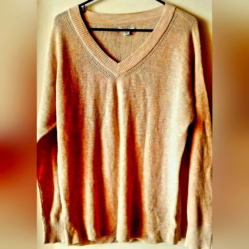 American Eagle Sweater (never worn)